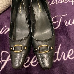 Easy Spirit size 7.5, 2” heels with decorative buckle.